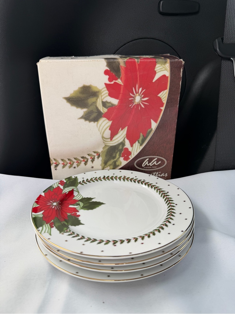 American Atelier Christmas Poinsettia 8” Salad Plates Set Of 4 Susan Evans